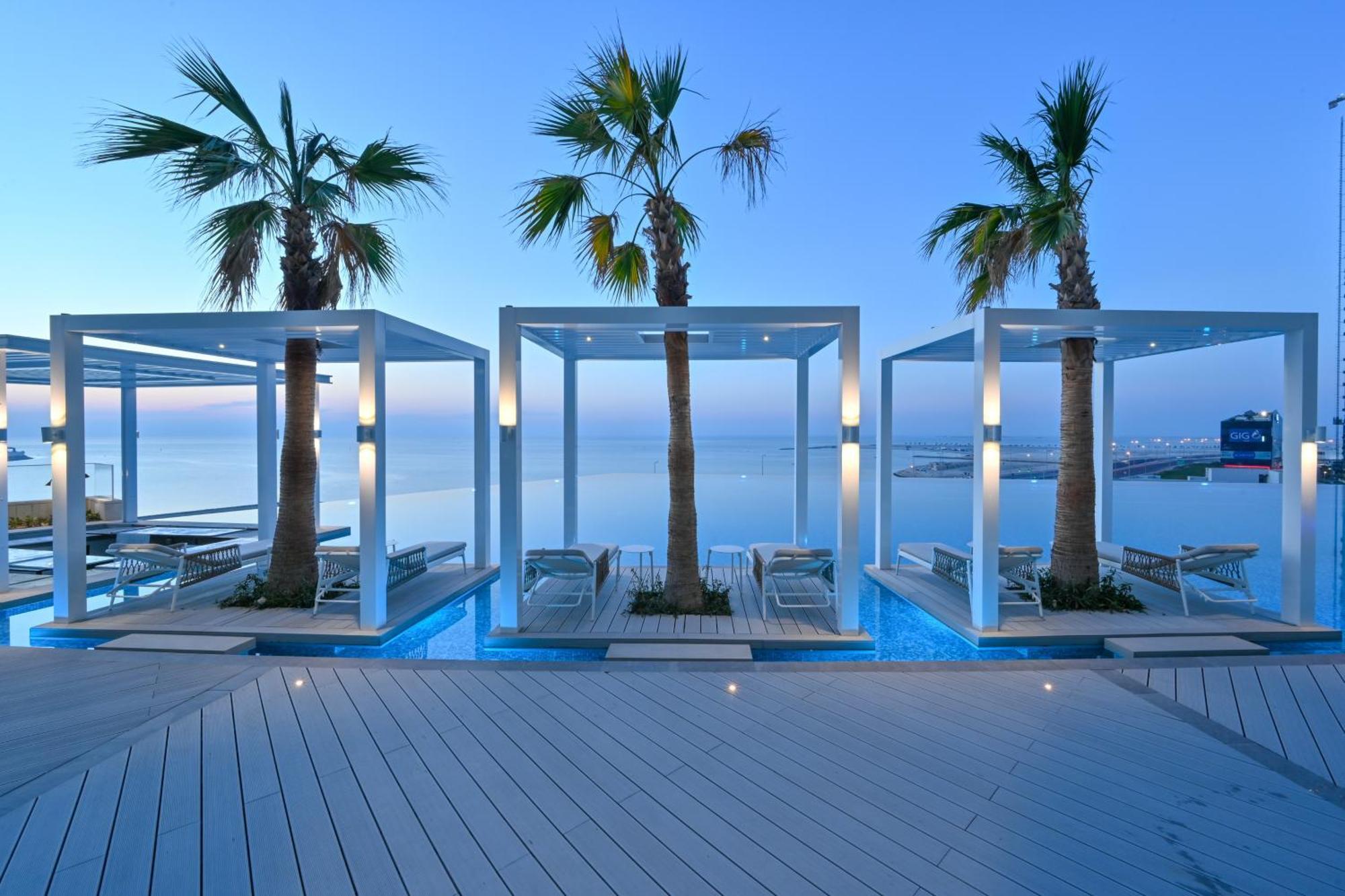 Onyx Rotana Hotel Manama Exterior photo The beach at the hotel