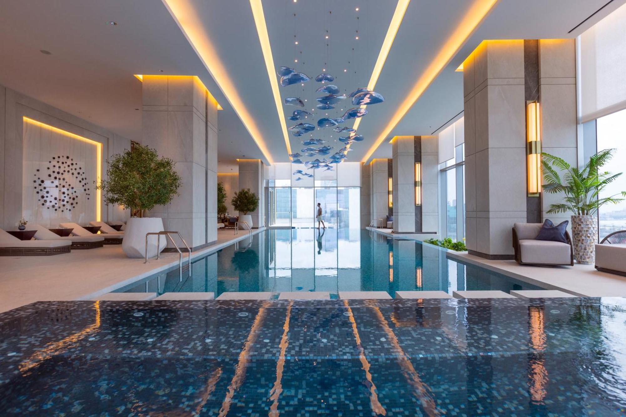 Onyx Rotana Hotel Manama Exterior photo The swimming pool at the Ritz-Carlton, DIFC