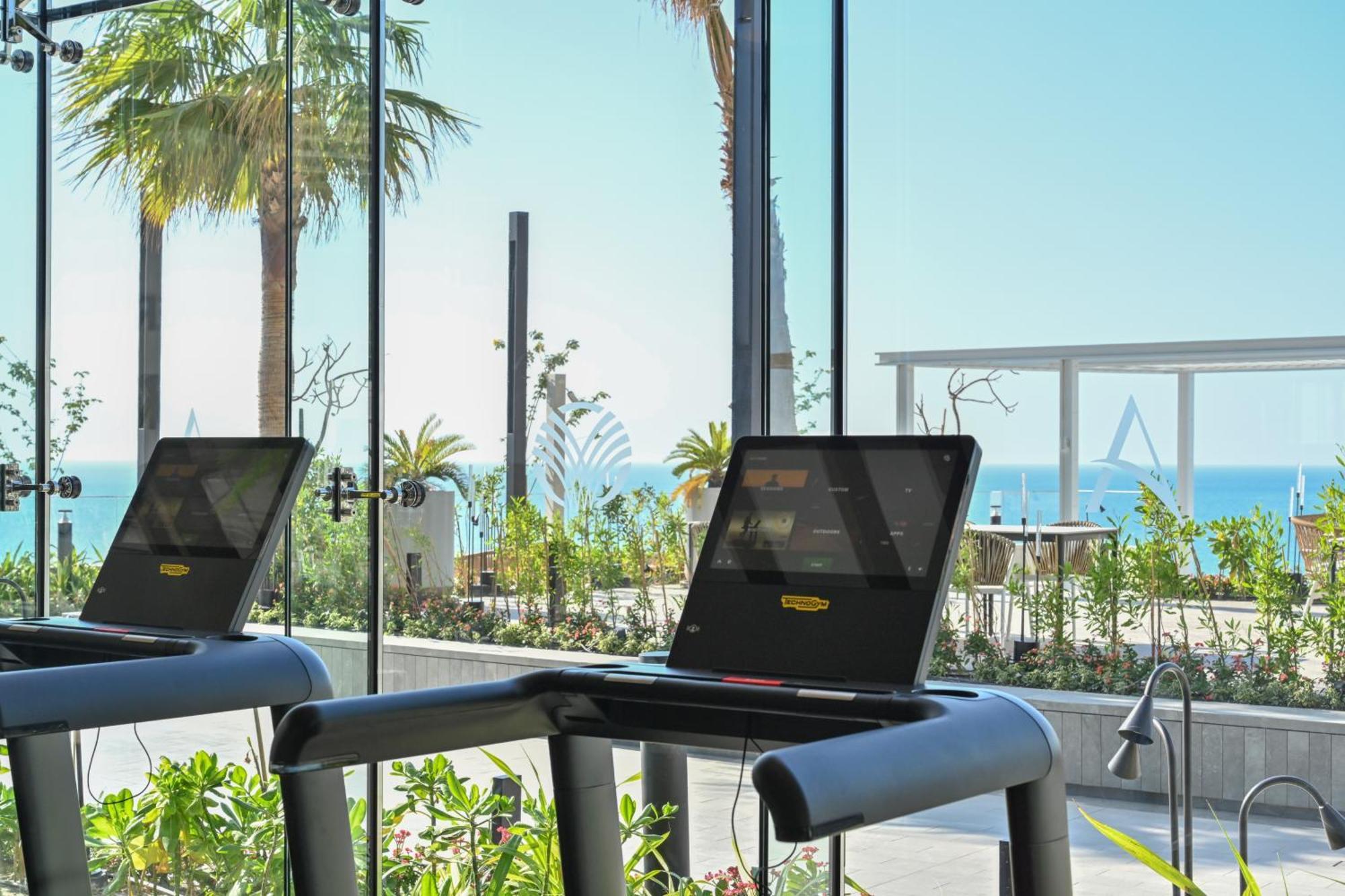 Onyx Rotana Hotel Manama Exterior photo The gym at the hotel