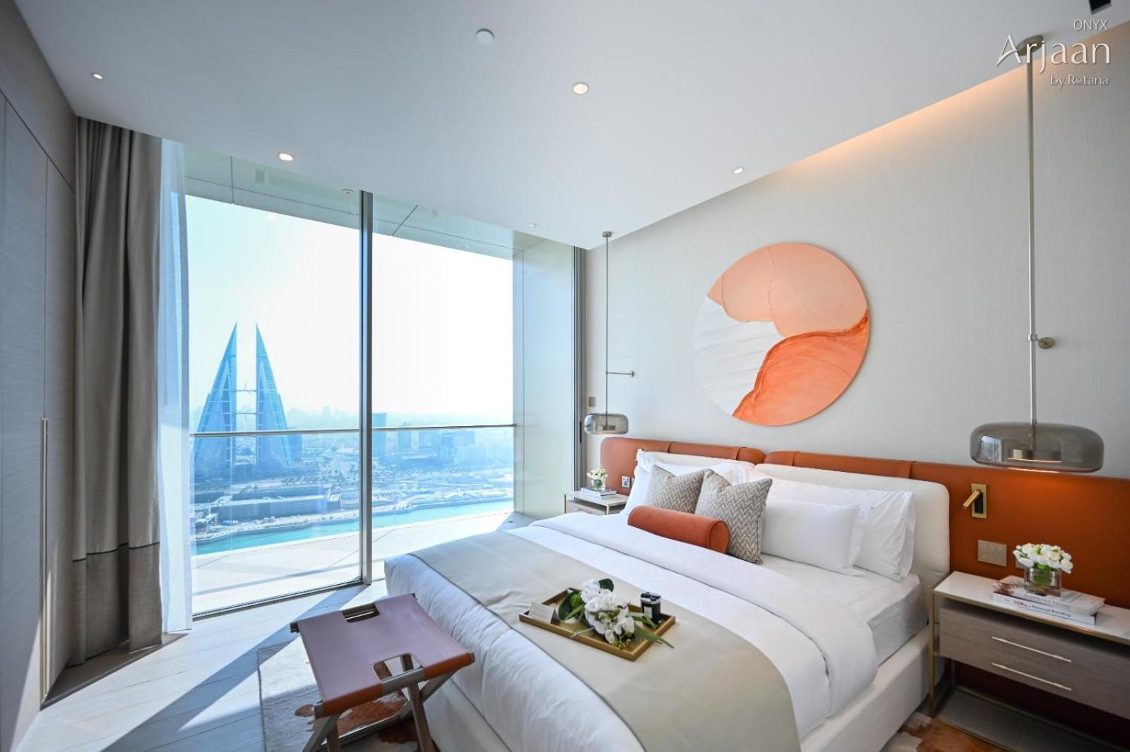 Onyx Rotana Hotel Manama Exterior photo A bedroom at the Address Downtown Hotel